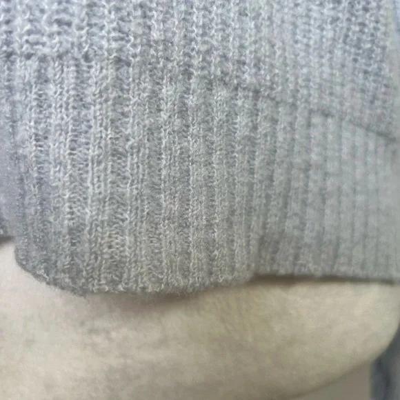 NEW / J.Crew Cashmere-blend bouclé tie-front beach sweater - Picture 5 of 7